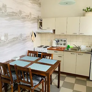 happy-apartments.poznan-hotels.com/