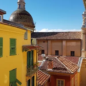 sunny-apartment-in-heart-of-nice-old-town.fr-provencehotel.com/